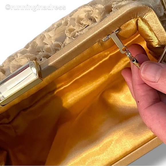 NWOT Franchi Rosette Evening Bag Clutch In Cream & Gold - Picture 15 of 16